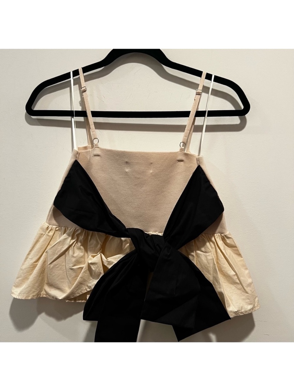 Vici women’s s Cream & Black Bow-Detail Peplum Cami Top
